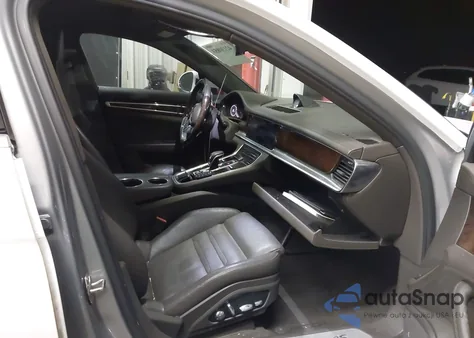 2017 Porsche Panamera 4S z USA, uszkodzony, nr VIN WP0AB2A7XHL123448